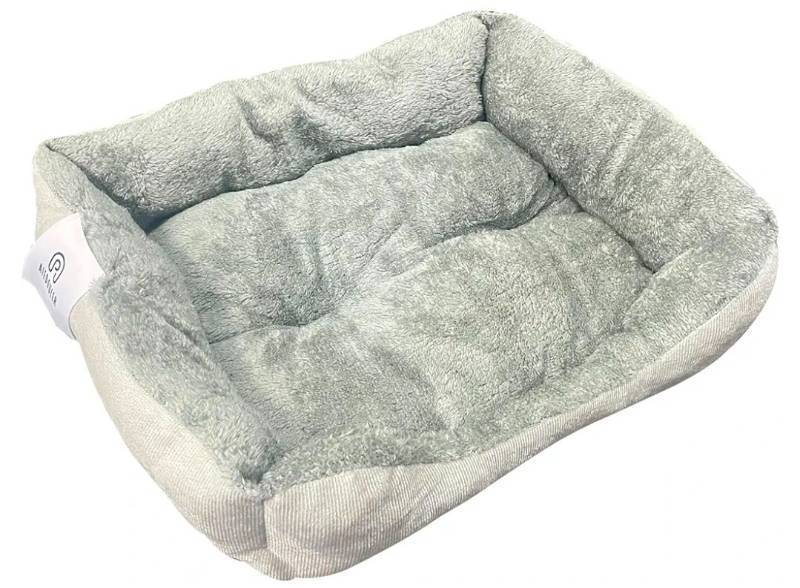 lot 19604 image: Plush Pet Bed with Raised Sides - Retail $20