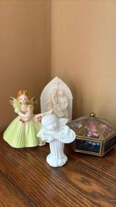 lot 58 image: Angels FigurinesNativity Scene Lot