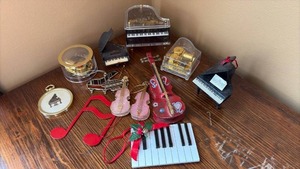 lot 60 image: Musical Instrument Figurines and Decorative Music Box Collection Lot