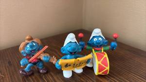 lot 67 image: Vintage Smurf Figures by Schleich (Musicians)