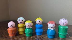 lot 80 image: Vintage Fisher-Price Figures Wood Bases