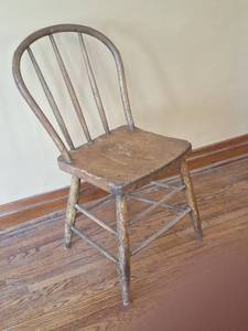 lot 107 image: Antique Wood Chair with Spindle Back and Seat