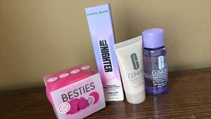 lot 145 image: Beauty Blender Besties Travel Pod, Urban Decay Makeup Setting Spray
