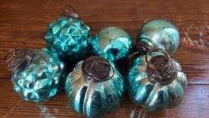 lot 147 image: Vintage German Mercury Glass Ornaments