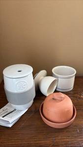 lot 157 image: Crockery Bundle-Pampered Chef Egg Cooker, Garlic Roaster and Butter Bell