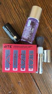lot 162 image: BITE Amuse Bouche Liquified Lip Set 4 x 0.7oz 2.0g with Clinique Makeup Remover and Retracting Brush