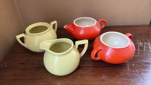 lot 169 image: Vintage Ceramic Teapot, Sugar Bowls and Creamers