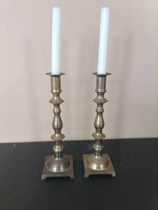 lot 1003 image: (2) Brass Candlesticks