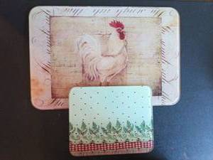 lot 1036 image: Fun Chicken Cutting Boards