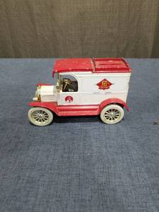 lot 2423 image: Lipton 30 Years Die-Cast Delivery Truck Red White
