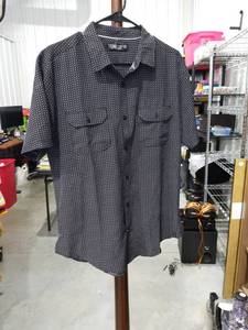 lot 2443 image: Free Planet Short-Sleeve Shirt FN9B9D12B Size L Black