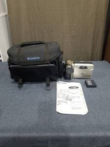 lot 2449 image: Sharp VL-AH50U Liquid Crystal Display Camcorder Hi8 NTSC Untested No Charger