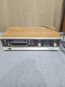 lot 2507 image: Panasonic RS-806US AMFM Stereo Receiver with 8-Track Player Untested