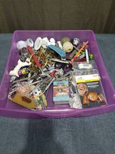 lot 2508 image: Mixed Lot Assorted Small Items in Purple Plastic Bin