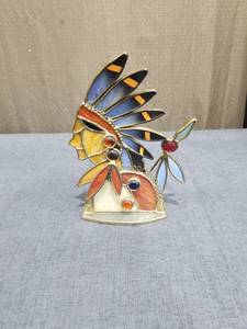 lot 2519 image: Stained Glass Native American Chief Head Decorative Figurine
