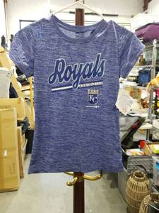 lot 2587 image: MLB Athletics Kansas City Royals Girls T-Shirt Size L-G(14)