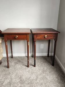 lot 126 image: Pair of Federal Style Maple & Mahogany Finish One-Drawer Nightstands