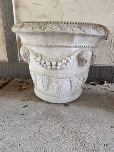 lot 142 image: Vintage Classical Greco-Roman Style Cast Concrete Garden Planter Urn