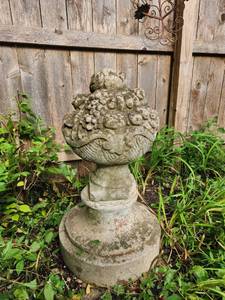 lot 143 image: Vintage Cast Concrete Basket-of-Fruit Garden Finial on Pedestal