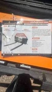 lot 722 image: LandHonor Hydraulic Forks and Frame HPF-11-3000G 3000 lbs