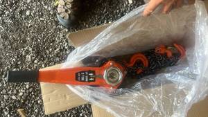 lot 757 image: 2 Ton Lever Chain Hoist with 10 ft Lift Height