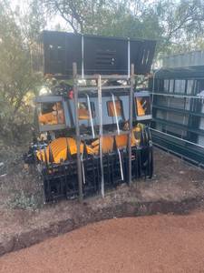 lot 546 image: Cat 305 excavator bucket 12