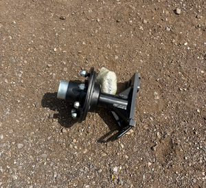 lot 202 image: 8 lug container axle hub assemblys with bolts and bracket
