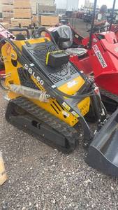 lot 475 image: SDLanch SSL60 Skid Steer Loader 1500lb Operating Weight 1000lb Lift