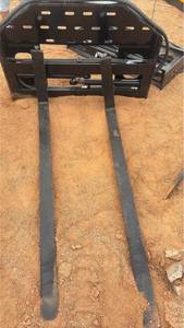 lot 544 image: Side Shift Fork SF60 60 inch 2645 lbs Skid Steer Loader Attachment
