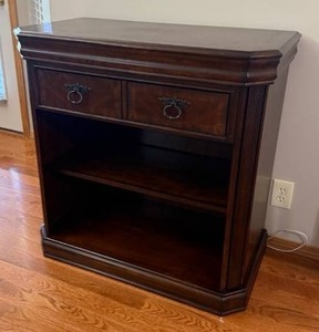 lot 918 image: Two drawer cabinet 36 x 36 x 19 in