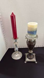 lot 1029 image: 2 candlestick holders with candles