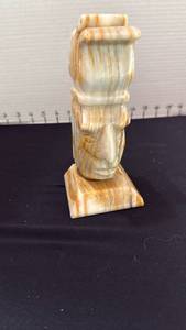 lot 1032 image: Onyx bookend