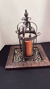 lot 1046 image: Candle holder decor 16x14x12