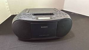 lot 1101 image: Sony cdradio and cassette player works