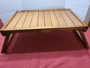lot 1201 image: Breakfast in bed tray