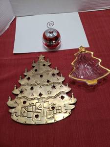 lot 1202 image: Brass Christmas tree trivet, candy dish, candle ornament.