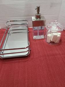 lot 1221 image: Bathroom Accessory Set Soap Dispenser Trays Holder 3 Piece
