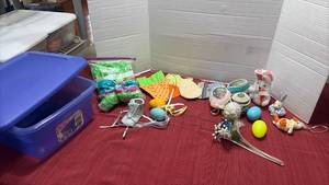 lot 1232 image: Easter Decor and Sterilite Tub