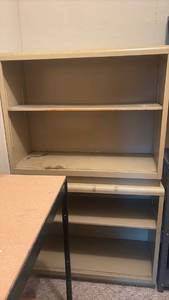 lot 2053 image: 2 Shelves 28x26x15in