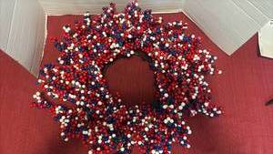 lot 2103 image: Wreath 22in