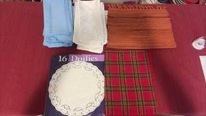 lot 2111 image: Placemats and Napkins