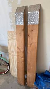 lot 3003 image: Car ramps 65 inches