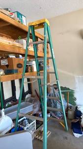 lot 3006 image: Werner aluminum ladder 8 ft
