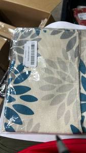 lot 63375 image: Decorative Leaf Print Throw Pillow Cover - Retail $12
