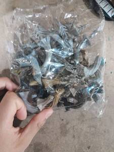 lot 20150 image: Fake Pumpkin Stem Pieces - Retail $0
