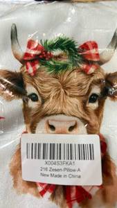 lot 23144 image: Highland Cow Christmas Decorative Pillow Cover - Retail $12