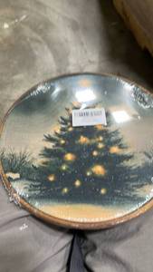 lot 23169 image: Round Christmas Tree Decorative Wall Art Plaque - Retail $12