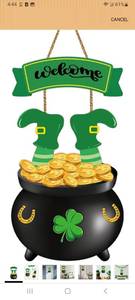 lot 23246 image: St Patricks Day Decorations St Patricks Day Wreath Door Decorations Wooden Wreaths for Front Door Hanger Gold Coin Jar Leprechaun Feet Welcome Sign Hanging Decor for Porch Wall Indoor Home Decor - Retail $0