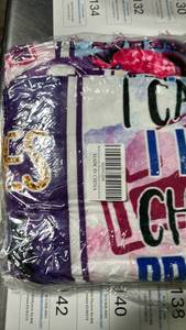 lot 32139 image: Soft Touch Throw Blankets Set - Retail $15
