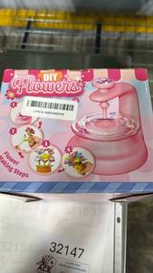 lot 32147 image: DIY Flowers Making Kit - Retail $12